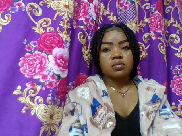 Elyah1a live cam on BongaCams