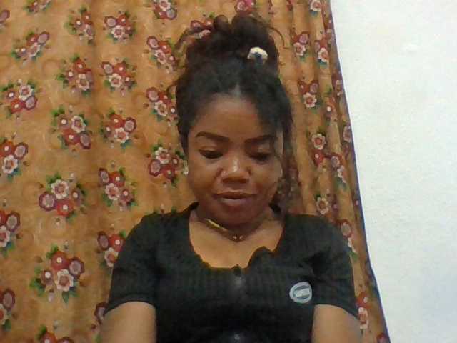 Elyah1a live cam on BongaCams