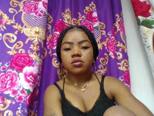 Elyah1a live cam on BongaCams