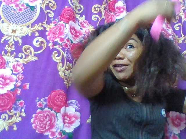 Elyah1a live cam on BongaCams