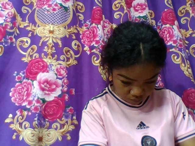 Elyah1a live cam on BongaCams