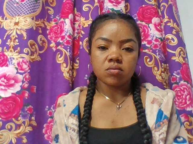 Elyah1a live cam on BongaCams