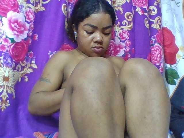 Elyah1a live cam on BongaCams