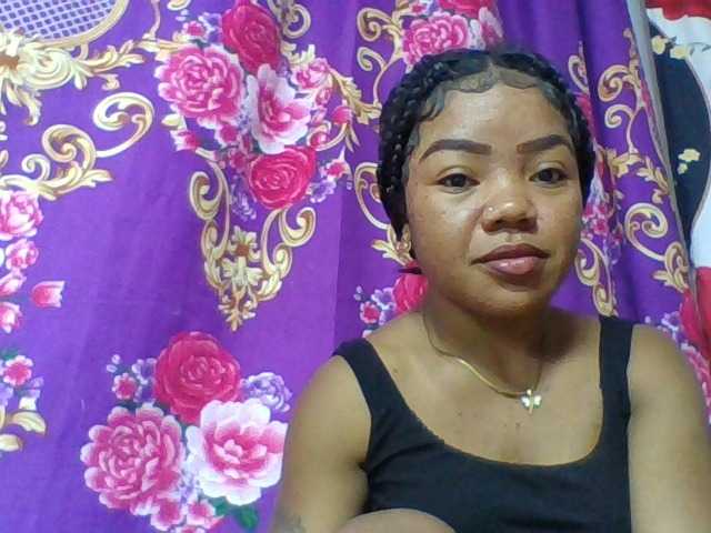 Elyah1a live cam on BongaCams