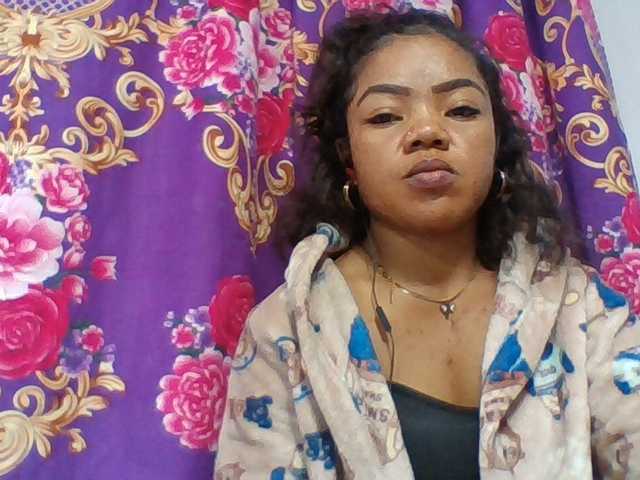 Elyah1a live cam on BongaCams