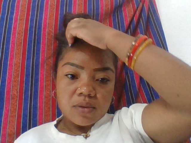 Elyah1a live cam on BongaCams