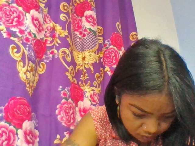 Elyah1a live cam on BongaCams