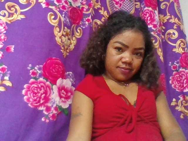 Elyah1a live cam on BongaCams