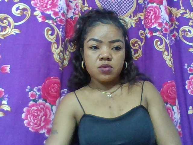 Elyah1a live cam on BongaCams