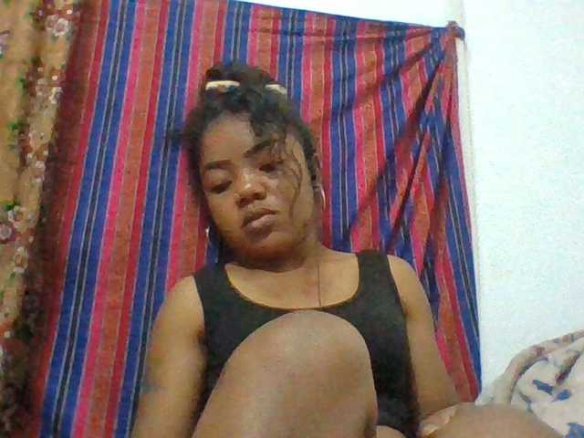 Elyah1a live cam on BongaCams
