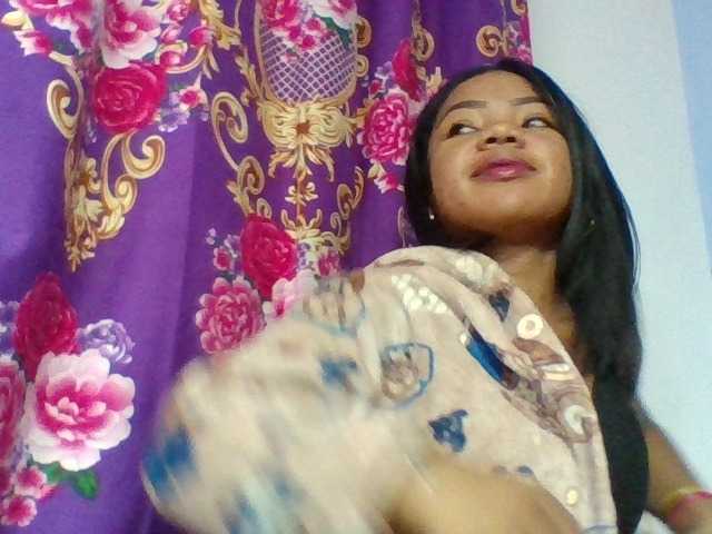 Elyah1a live cam on BongaCams