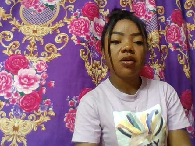 Elyah1a live cam on BongaCams