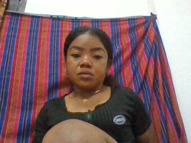 Elyah1a live cam on BongaCams