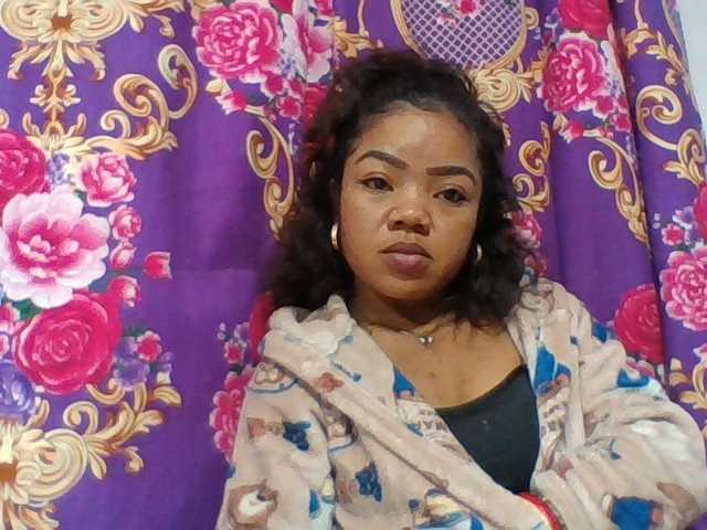 Elyah1a live cam on BongaCams