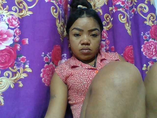 Elyah1a live cam on BongaCams