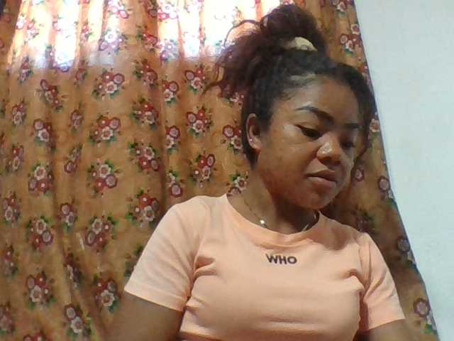 Elyah1a live cam on BongaCams
