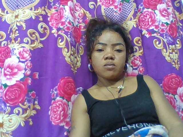 Elyah1a live cam on BongaCams