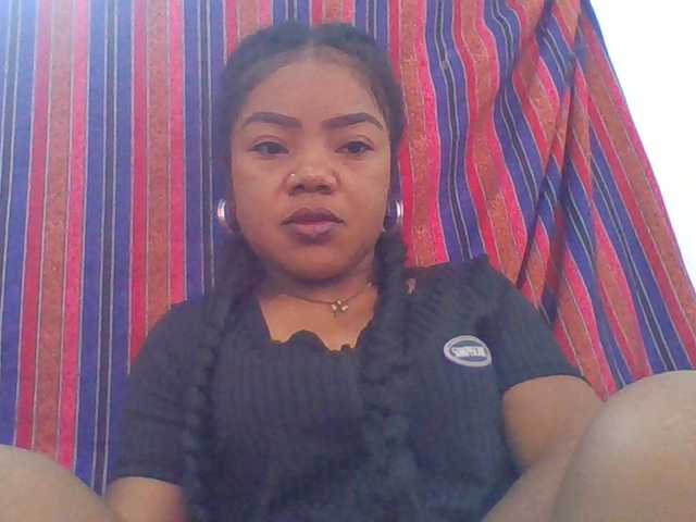 Elyah1a live cam on BongaCams