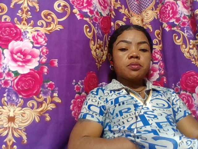 Elyah1a live cam on BongaCams