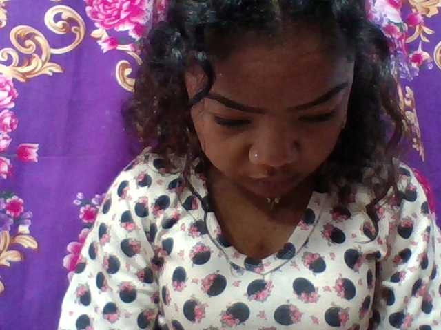 Elyah1a live cam on BongaCams