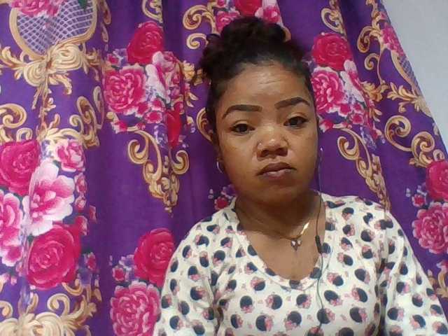 Elyah1a live cam on BongaCams