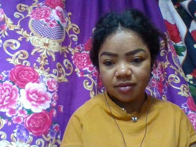Elyah1a live cam on BongaCams