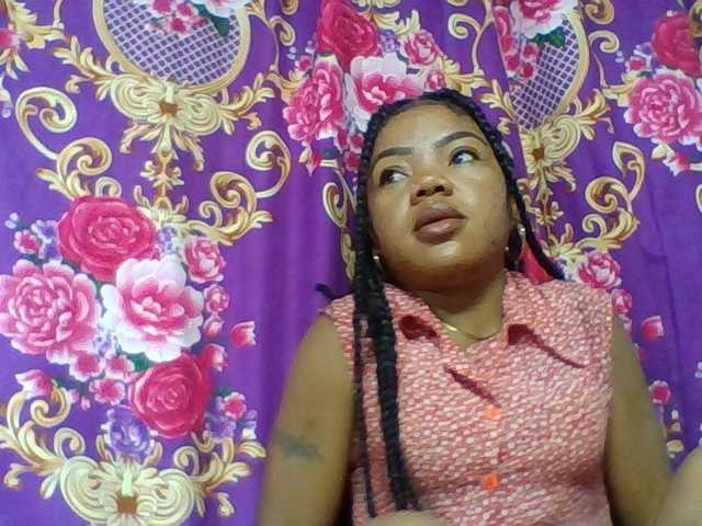 Elyah1a live cam on BongaCams