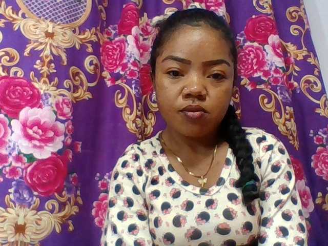 Elyah1a live cam on BongaCams