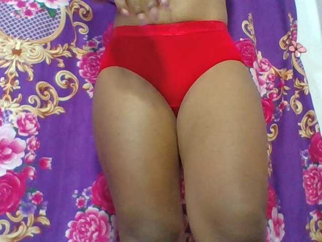 Elyah1a live cam on BongaCams