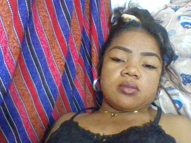 Elyah1a live cam on BongaCams