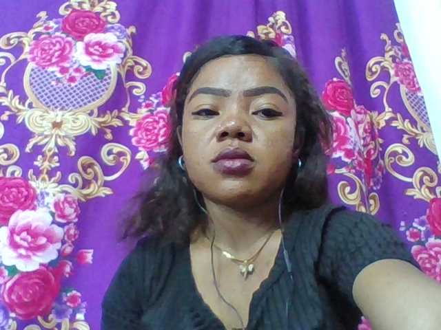 Elyah1a live cam on BongaCams