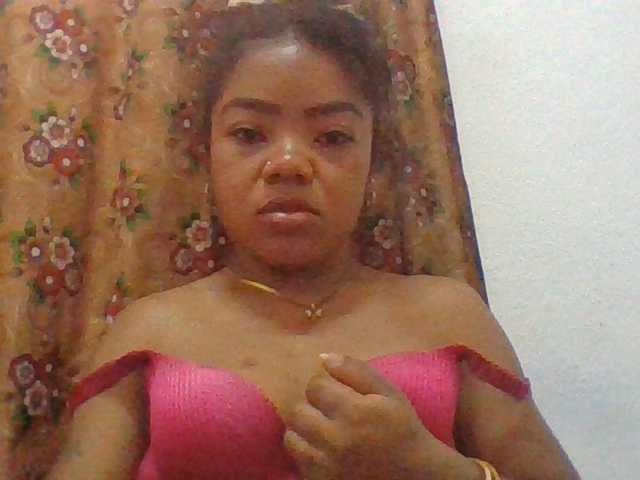 Elyah1a live cam on BongaCams