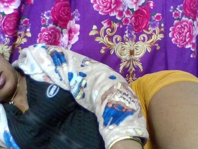 Elyah1a live cam on BongaCams