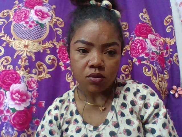 Elyah1a live cam on BongaCams