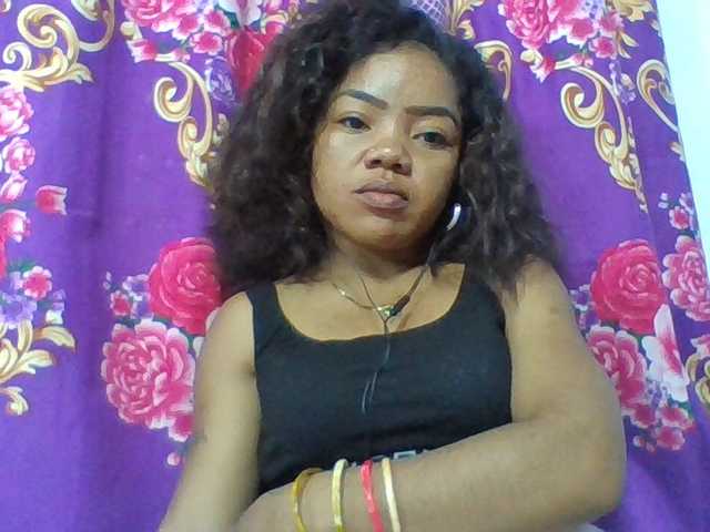 Elyah1a live cam on BongaCams
