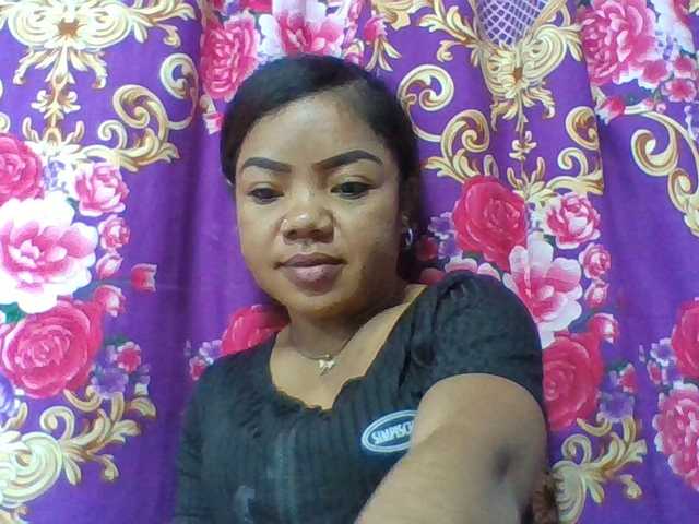 Elyah1a live cam on BongaCams