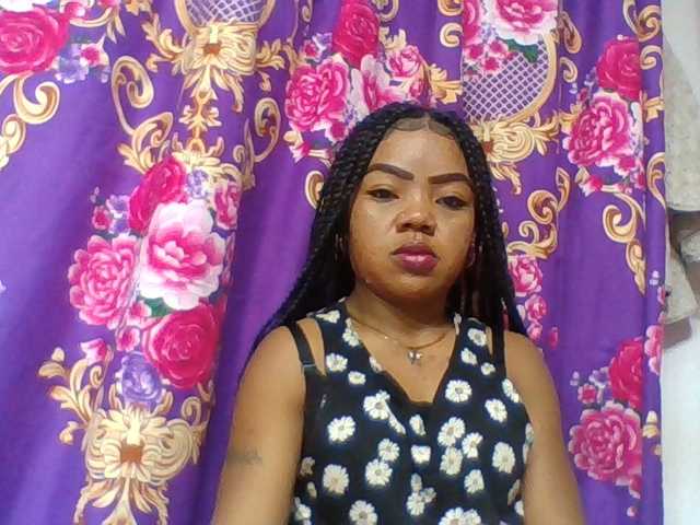 Elyah1a live cam on BongaCams