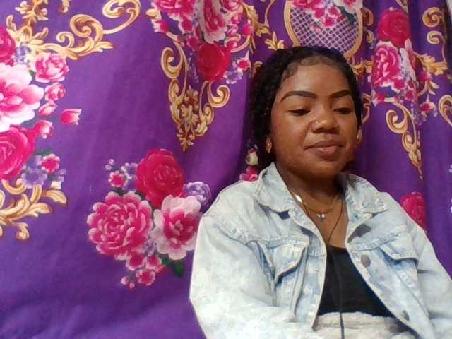 Elyah1a webcam bongacams model stream image