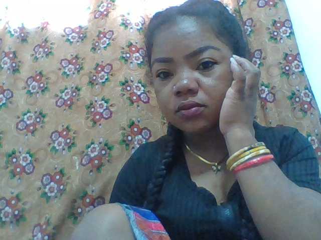 Elyah1a live cam on BongaCams