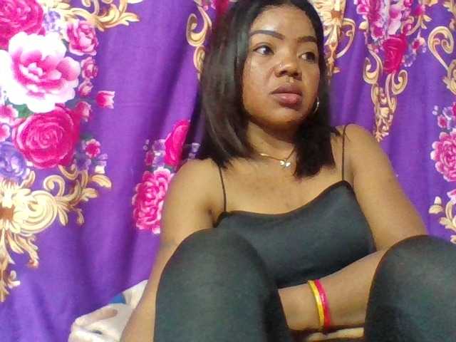 Elyah1a live cam on BongaCams