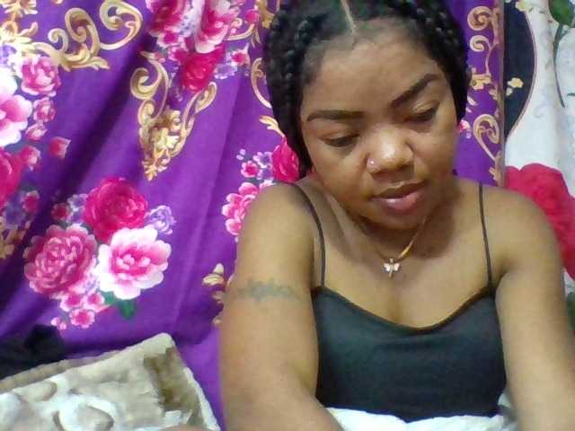 Elyah1a live cam on BongaCams