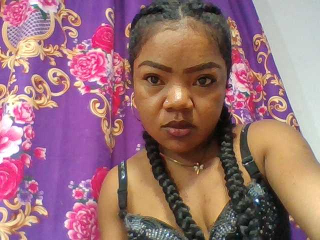 Elyah1a live cam on BongaCams