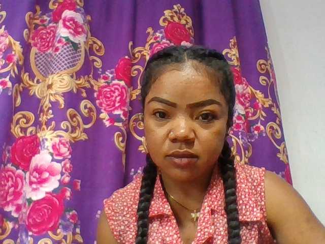 Elyah1a live cam on BongaCams