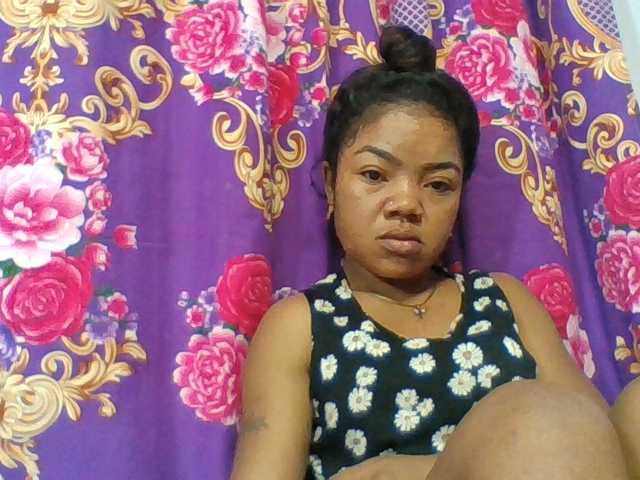 Elyah1a live cam on BongaCams