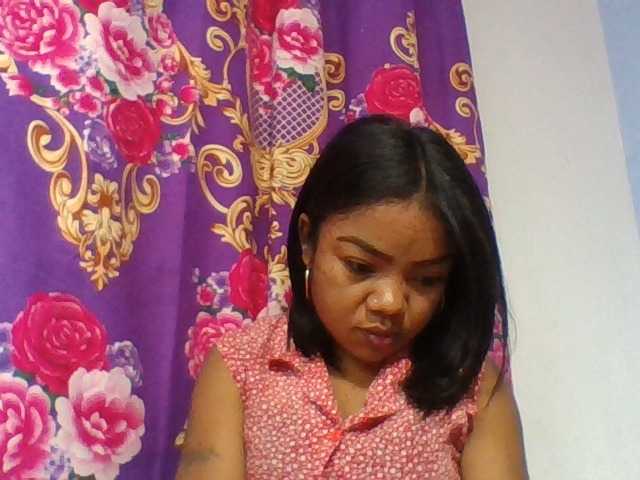 Elyah1a live cam on BongaCams
