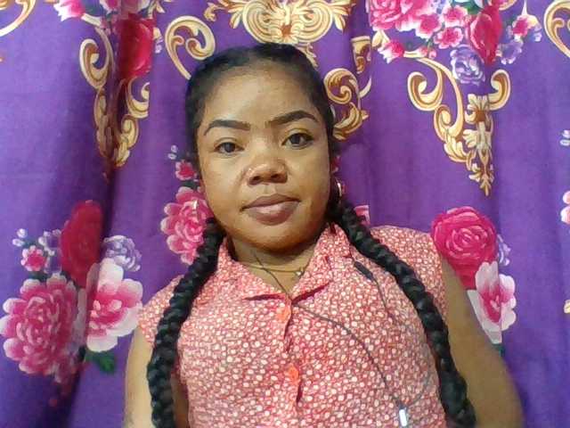 Elyah1a live cam on BongaCams
