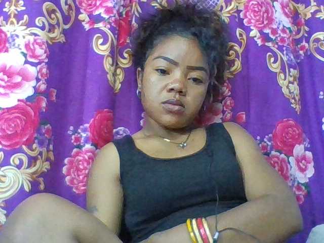 Elyah1a live cam on BongaCams