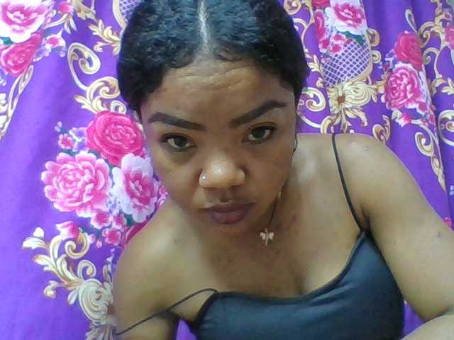 Elyah1a live cam on BongaCams