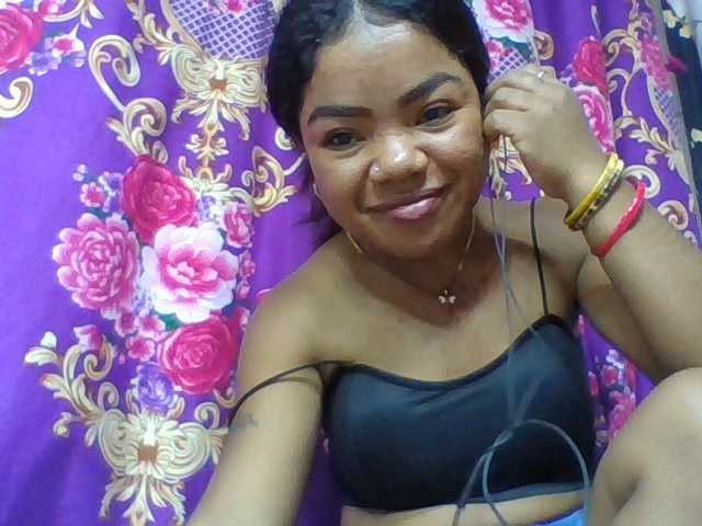 Elyah1a live cam on BongaCams