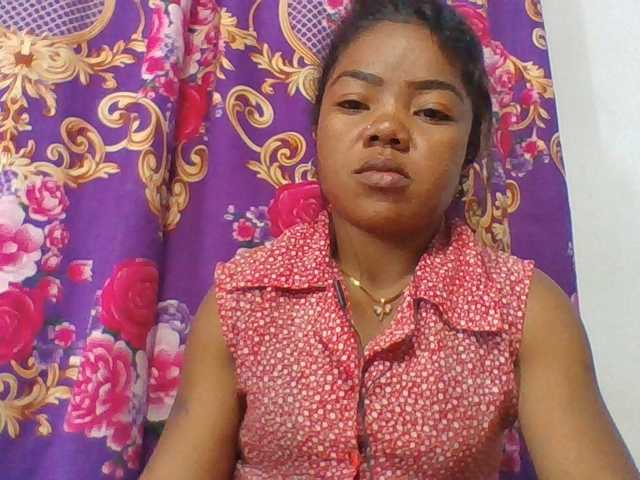 Elyah1a live cam on BongaCams